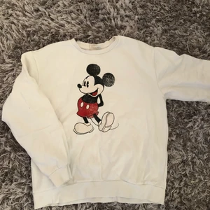 Tröja -  En gullig vit Musse pigg tröja <3