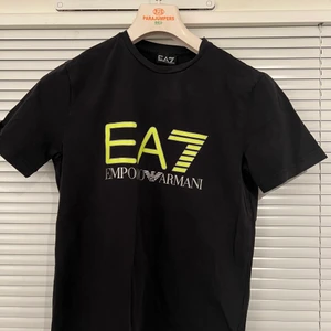 Ea7 stl s - Djur finns i hem, helt ny aldrig använd 