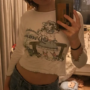 Söt tröja med tryck - Tröja i barnstorlek med gulligt tryck. Passar xs/s