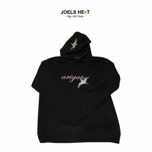 Axel Arigato Hoodie - Säljer min Axel Arigato hoodie eftersom använder inte den lika mycket. Köpt i Stockholm, Skick 9/10, Storlek S man storlek, passar dig som är mellan 180-186 ish 