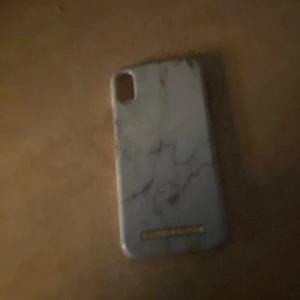 Fin - Andvänd 1 år till en iPhone xr