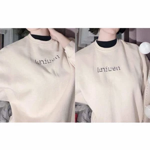 beige tröja med inskriptionen "natural” M - beige sweater with the word "natural" in perfect condition