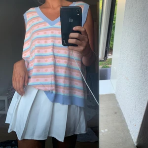 Oversized sweater - Oversized sweater ”väst”, jättefin men kommer tyvärr inte till användning.