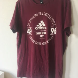 Adidas t-shirt - Nyskick, använd ett fåtal gånger. 