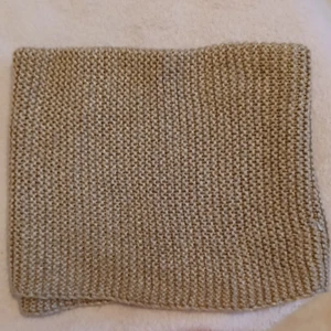 H&M halsduk - Superfin halsduk, köpte från H&M, jag har inte använt det. 