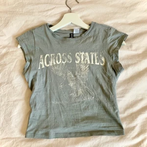 h&m topp - säljer den här fina toppen från h&m, har aldrig använt den  💓