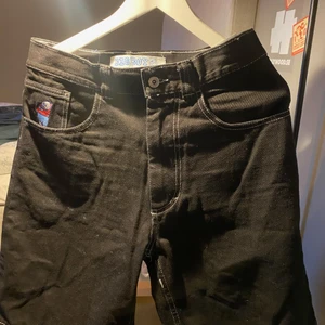 Polar bigboy shorts  - Säljer big boy shorts inte alls andvända 