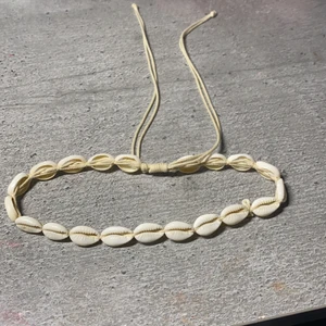 Accessoarer  - Säljer denna halsband🐚❤️