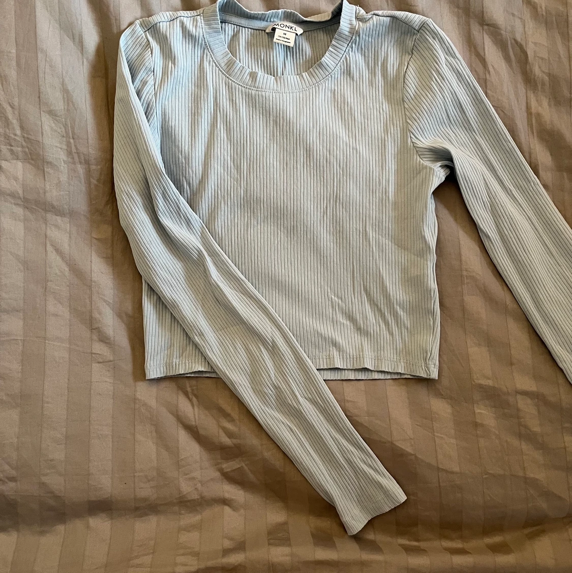 Monki långärmad crop top