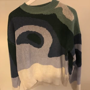 Mönstrad stickadtröja  - Mönstrad stickadtröja