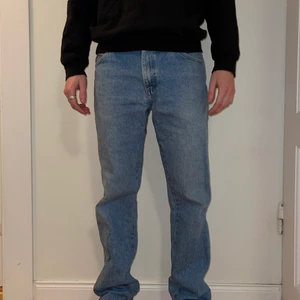 Wrangler jeans - Skitsnygga wrangler jeans med bra passform. Knappt använda. 