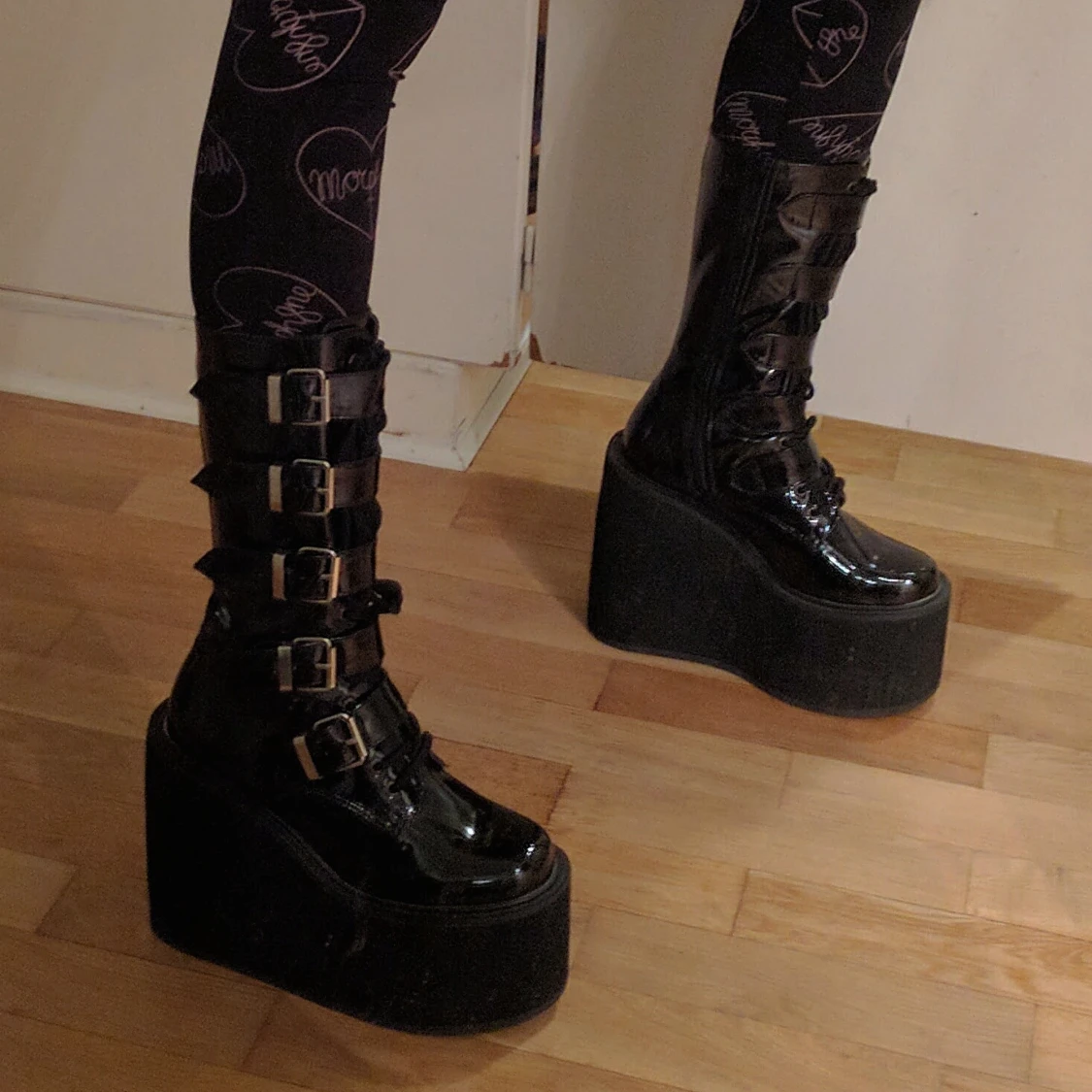 Demonia Swing-220 - 91