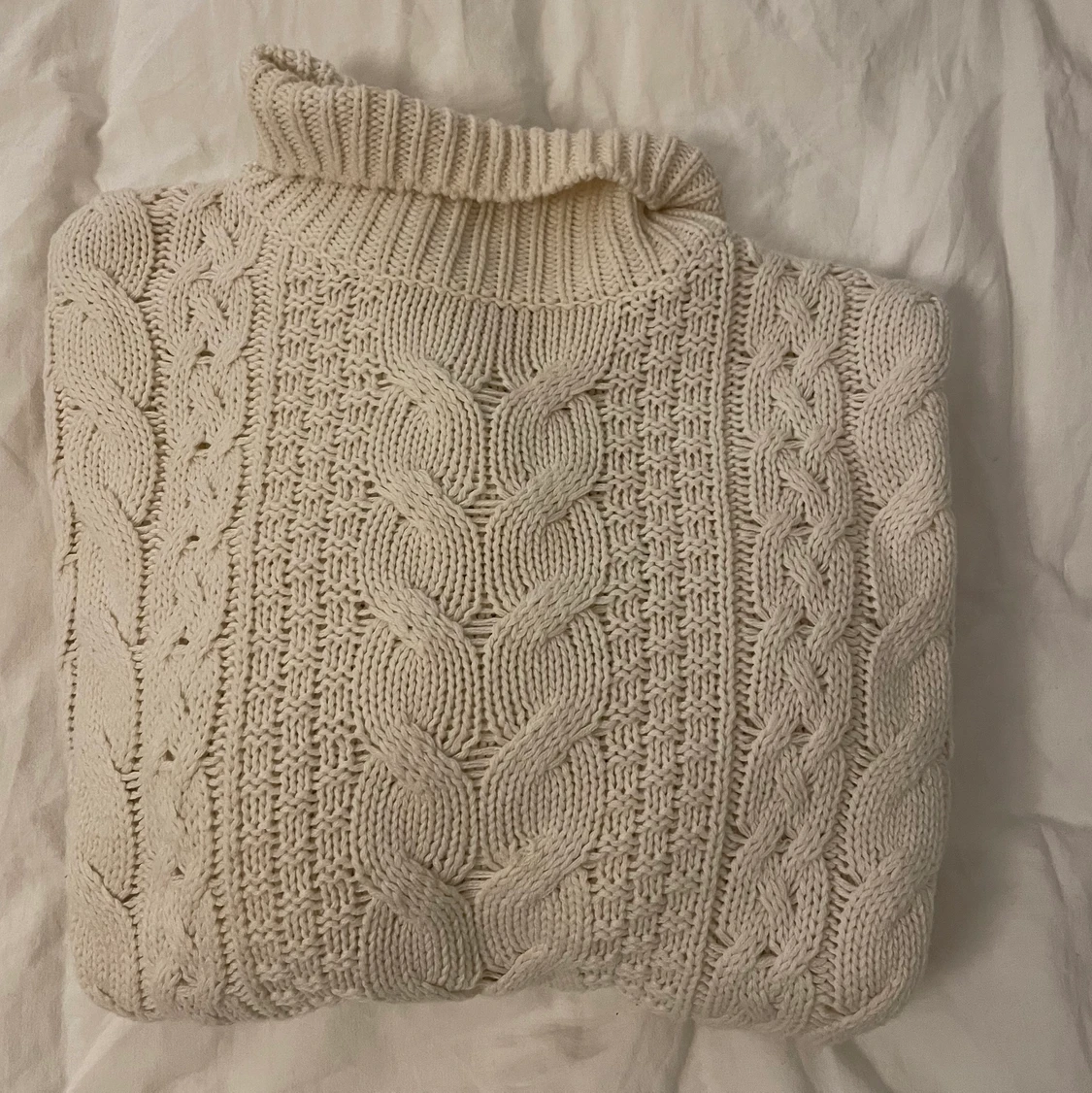 Vit stickad klänning - 90