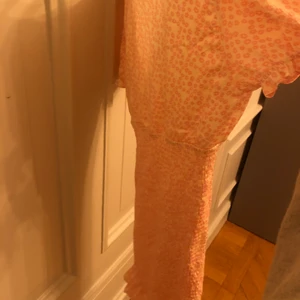 Kläning - Jag säjer denna kläning från zara då den alldrig kommit till användning.💓