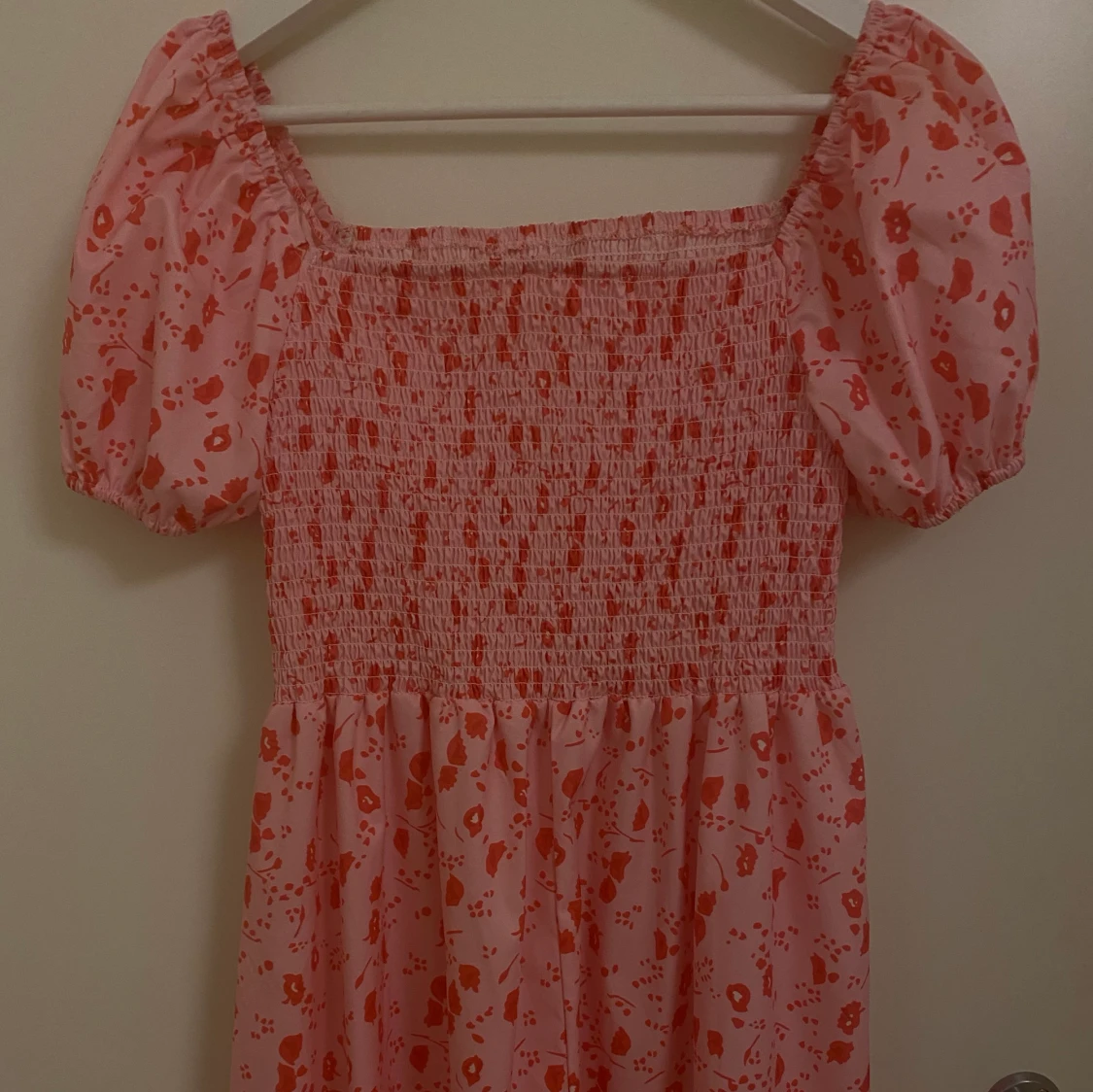 Rosa och röd sommar klänning  - 91