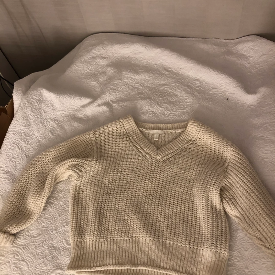 Stikad vit tröja från h&m - 90