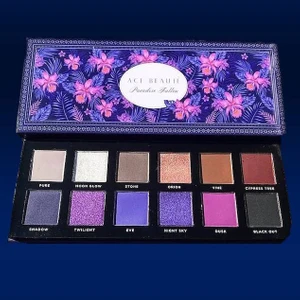 Ace beauté fallen paradise - Begagnad ögonskugga i lila nyanser i fint skick!  Fråga i chat efter bilder! Frakt tillkommer 