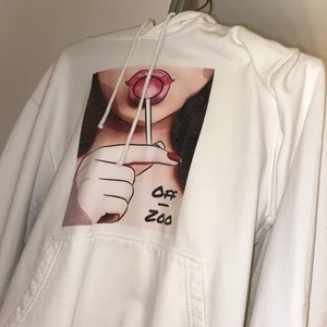 off zoo hoodie - lollipop hoodie från off zoo. använd fåtal gånger, bra skick