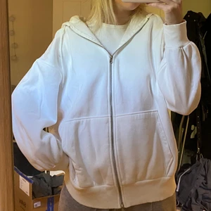 Oversized sip hoodie - Vit sip hoodie, storlek M, oversized 