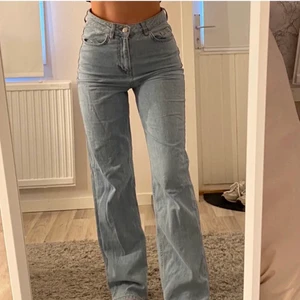 Raka Jeans från madlady - Lånad bild! storlek 32x30, 