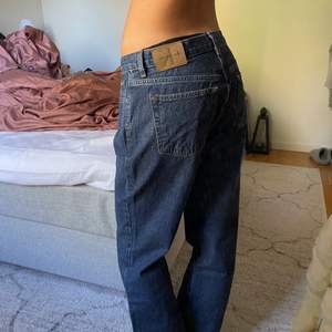 Vintage jeans i bra skick, men tyvärr för stora för mig 