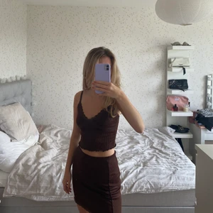 Brunt set - Superfint brunt set från H&M. Färgen är som på bild 3. Använt fåtal gånger.