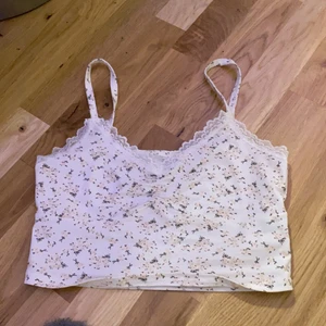 gulligt linne XS - 129kr kan mötas i Skövde västragötaland, tvättad! nästan inte använt