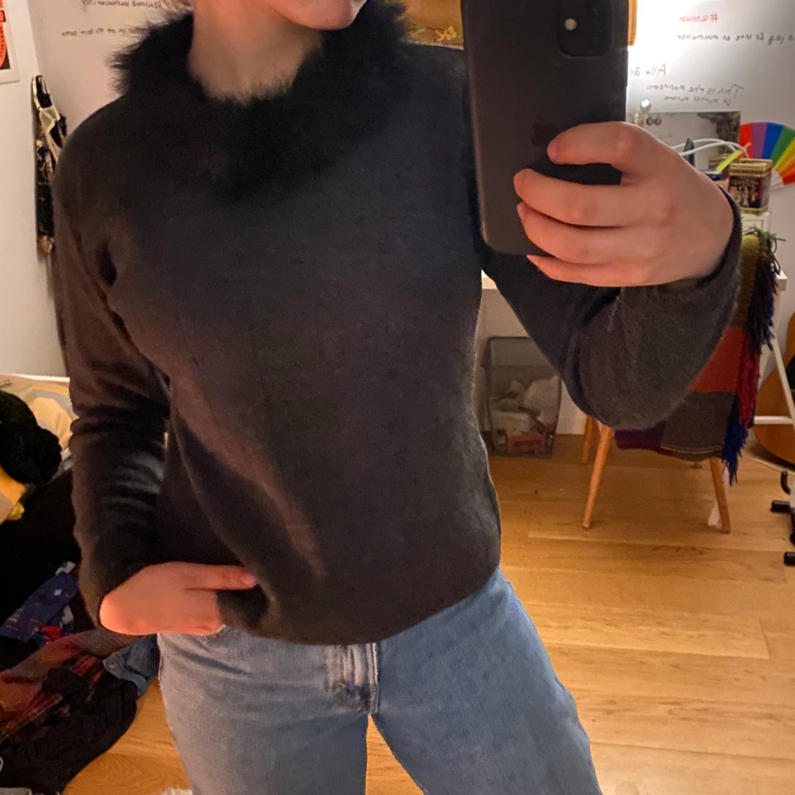 Mörkgrå, fluffig polo!