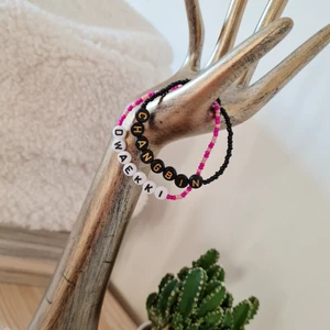 Changbin armband - 2 armband, går att få bara 1 av de. Med kedja + lås i silver/guld.