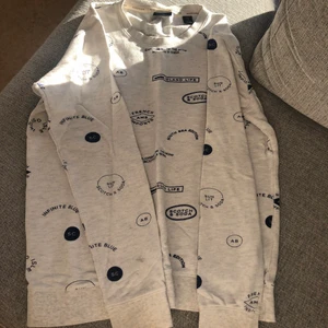 Scotch &soda  - Stoch &soda tröja i storlek 16 , passar xs/s! Fint skick , inget slitage , inte tvättpåverkad. 