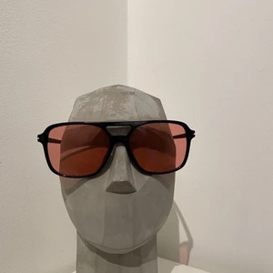 Solglasögon  - Fina solglasögon till alla tillfällen och alla årstider. Alltid gratis frakt!✨