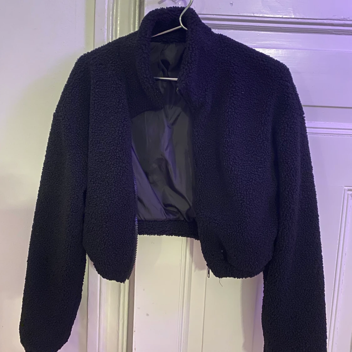 Svart teddyjacka i M - 90