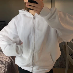 Brandy Melville hoodie - Fin huvtröja från brandy Melville❣️ fint skick