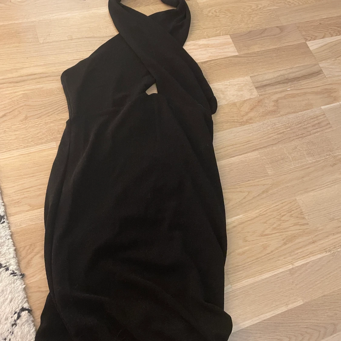 Svart glittrig klänning  - 91