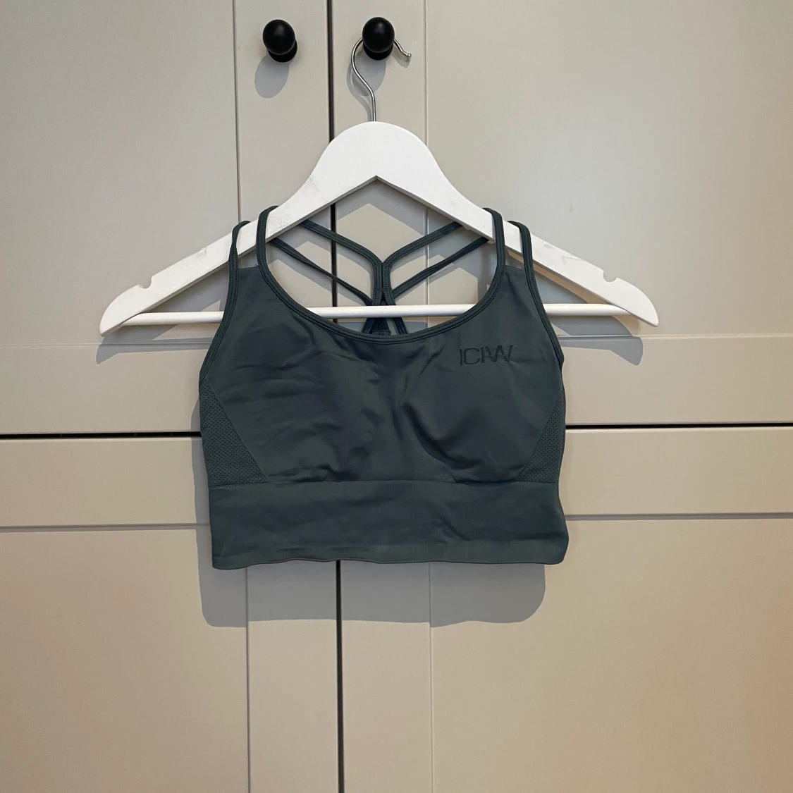 Grön träningstopp ICIW