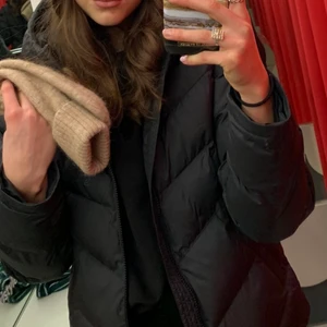 Ny Nike jacka - Säljer min Nike jacka som är i nyskick 🥰  pris kan diskuteras!