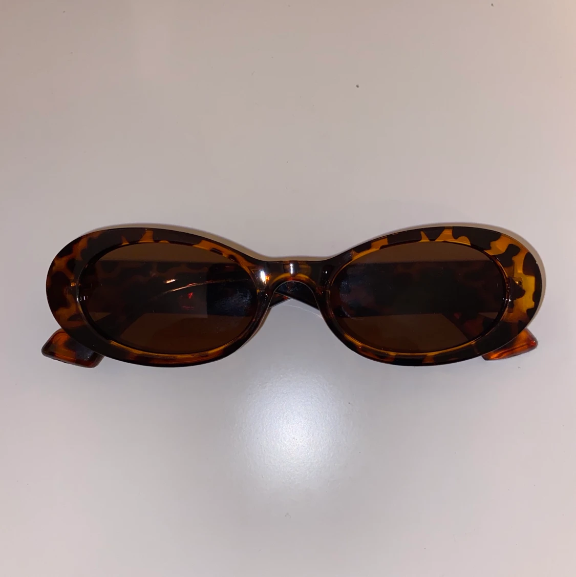 Ovala solglasögon  - 90