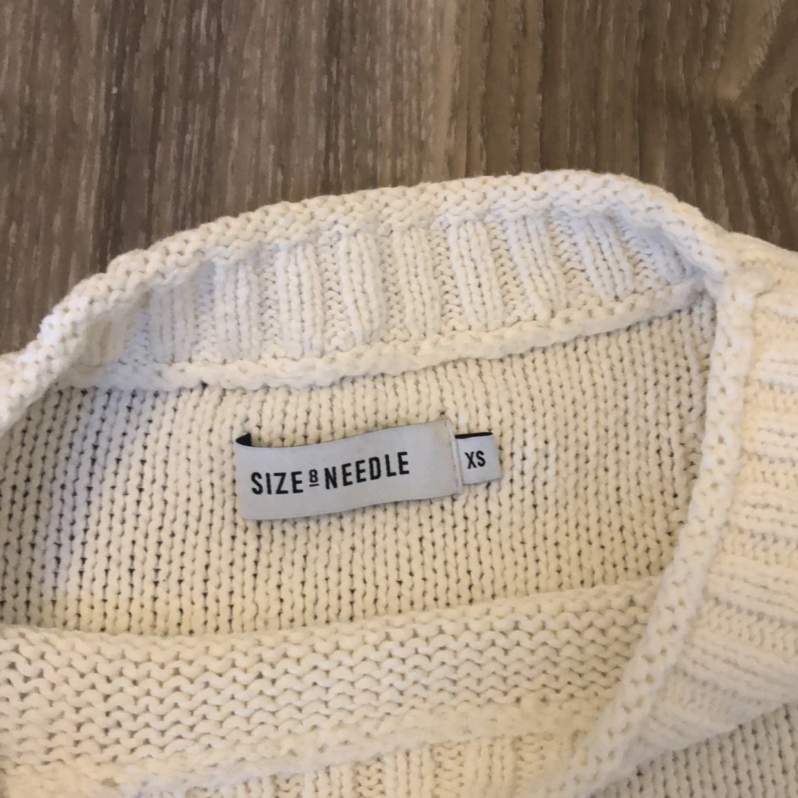 Vit stickad tröja  - 91