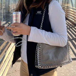 Väst - Säljer den här västen!!! Buda! 