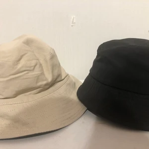 2 fiskehattar - 2 fiskehattar i olika färger