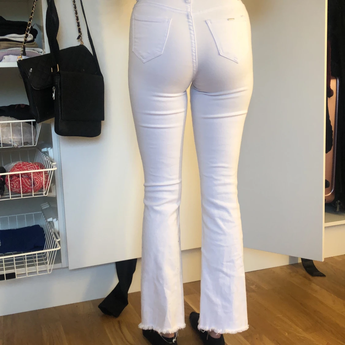 Vita byxor med bootcut - 91