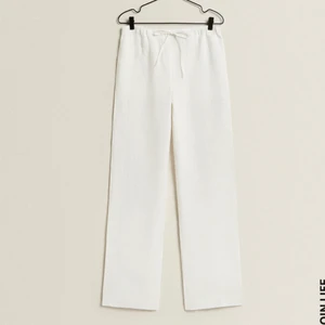 linnebyxor  - Slutsålda helt nya linnebyxor i strl M men passar även S, säljer då jag har ett par andra🤍Säljer endast för 399kr eller mer då jag annars kan lämna tillbaka dom🤍