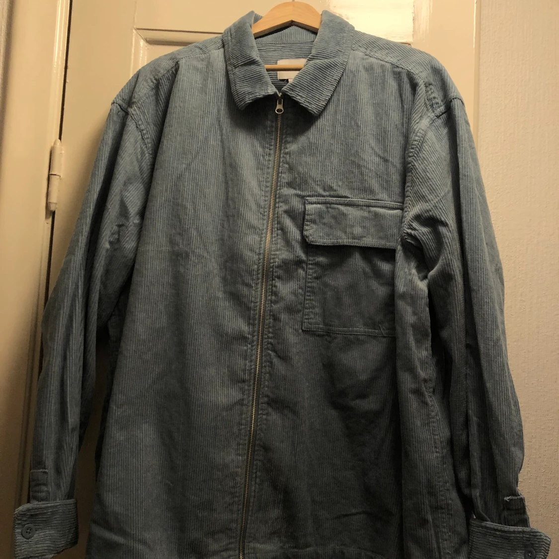 LJUSBLÅ MANCHESTERJACKA H&M