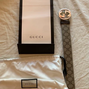 Gucci bälte storlek 90 - Gucci bälte storlek 90, skick 9/10 box och påse medföljer, pris 1500kr