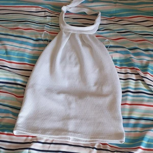 Open rygg vit topsI  - I mycket bra skick och passar s- m.finns fler bilder 