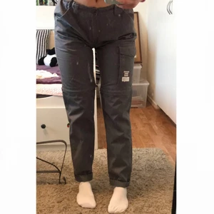 Skater pants/shorts - Pants that are completely adjustable at the waist area so you can make it loser or tighter depending on preference! The pants can also be unzipped just above the knee so they can also be used as shorts as seen in the second picture