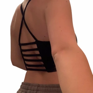 Sport topp - Strappy svart sport top 🖤