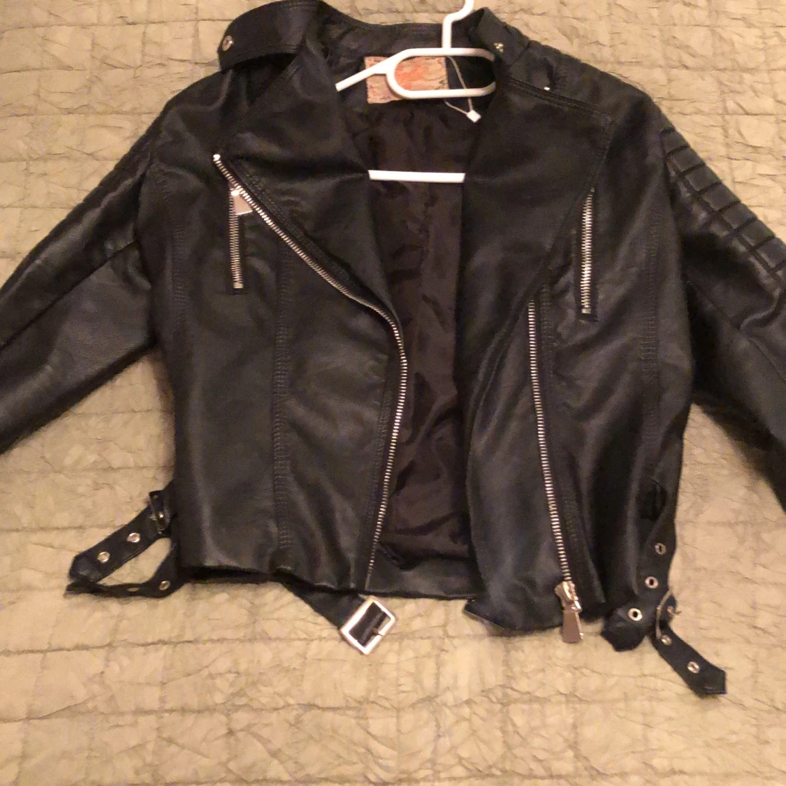 Svart skinjacka - 90