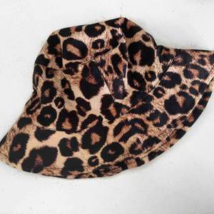 Cute leopard print bucket hat from mango. Super nice but too big for my head 