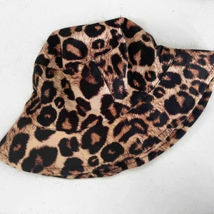  - Cute leopard print bucket hat from mango. Super nice but too big for my head 